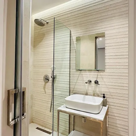 Blloku Luxurious * Tirana