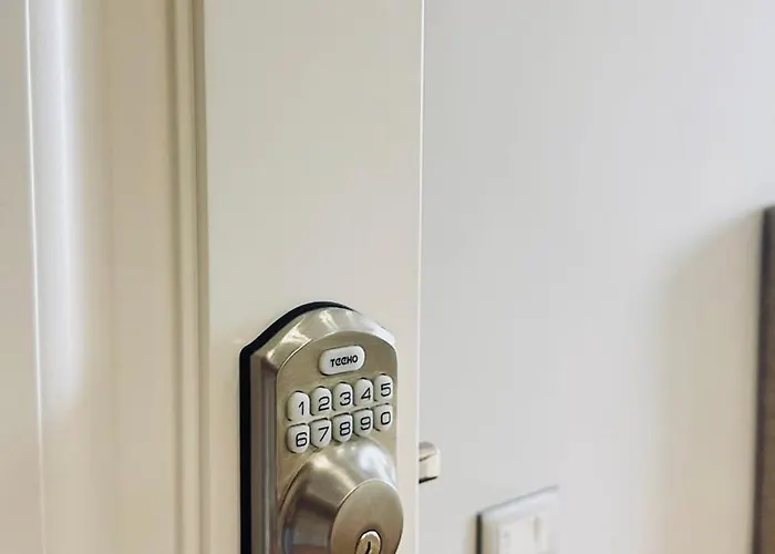 Blloku Luxurious تيرانا